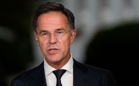 Nato-Generalsekretär Mark Rutte ist nach dem Drohneneinschlag in Rumänien in Kontakt mit den Behörden. (Archivbild) - Foto: Julia Demaree Nikhinson/AP/dpa