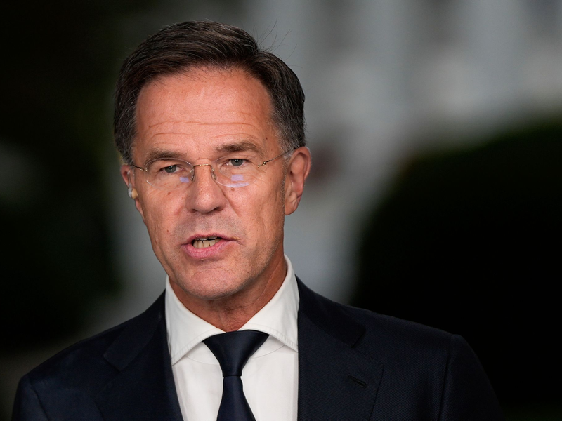 Nato-Generalsekretär Mark Rutte ist nach dem Drohneneinschlag in Rumänien in Kontakt mit den Behörden. (Archivbild) - Foto: Julia Demaree Nikhinson/AP/dpa