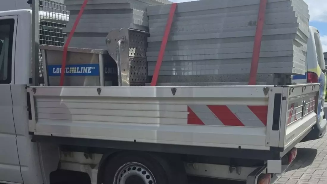 POL-CUX: Kleintransporter über 700kg zu schwer (Foto im Anhang) - Bild: presseportal.de
