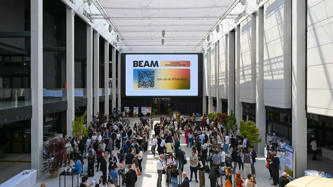 BEAM Summit 2026: Menschlichkeit statt Einheitsbrei / Beim Hospitality Gamechanger Summit in Bozen diskutierten Speaker über Authentizität, Gemeinschaft und die Zukunft der Hospitality im KI-Zeitalter - Bild: presseportal.de