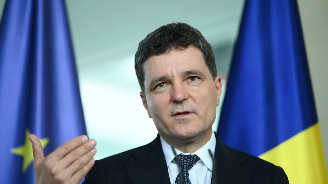 Nach dem Einschlag berief Staatspräsident Nicusor Dan den obersten Verteidigungsrat des Landes zu einer Krisensitzung ein. (Archivbild) - Bild: Malin Wunderlich/dpa