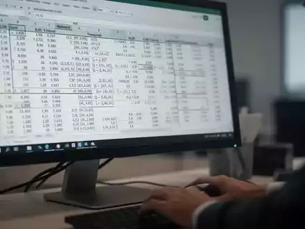 Excel-Sicherheit: Microsoft integriert Perplexity und Farsight KI - Foto: über boerse-global.de