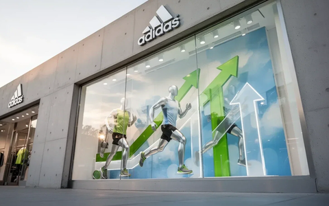 Adidas' Turnaround Takes Shape: BofA Lifts Rating as Stock Breaks 200-Day Line and Buyback Expands - Foto: über boerse-global.de
