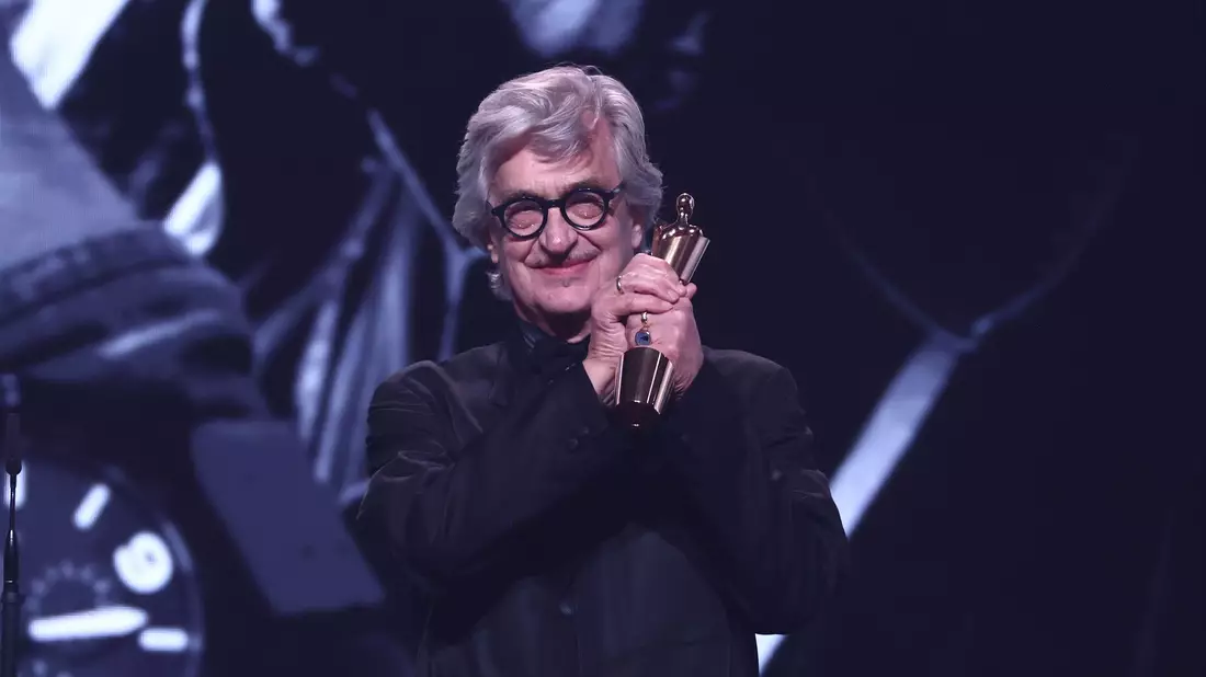 Wim Wenders wurde mit dem Ehrenpreis ausgezeichnet. - Bild: Christoph Soeder/dpa
