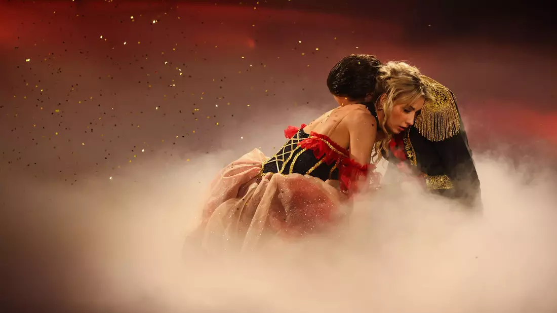 Anna-Carina Woitschack hat «Let's Dance» gewonnen. - Bild: Rolf Vennenbernd/dpa
