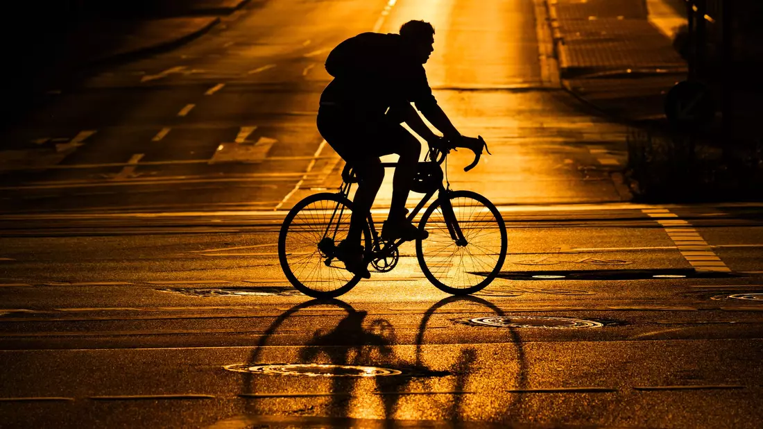 Am 1. Juni ist meteorologischer Sommeranfang. - Bild: Julian Stratenschulte/dpa
