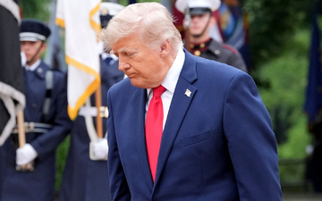 Eine Lagebesprechung im Weißen Haus endete Berichten zufolge ohne eine Entscheidung von Trump.  - Foto: Alex Brandon/AP/dpa