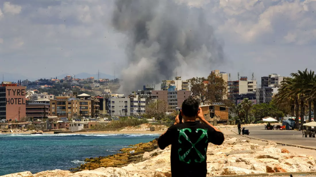 Der blutige Konflikt zwischen Israel und der Hisbollah im Libanon geht weiter.  - Bild: Stringer/dpa