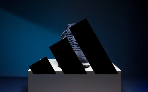 Adidas Shrugs Off Headwinds as Bond Issue and World Cup Orders Power a Comeback - Foto: über boerse-global.de
