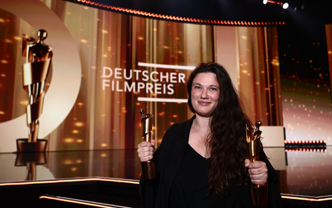 Mascha Schilinskis «In die Sonne schauen» gewann zehn Auszeichnungen. - Foto: Christoph Soeder/dpa