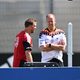 Bundestrainer Julian Nagelsmann (l) mit Teamarzt Jochen Hahne. - Foto: Federico Gambarini/dpa