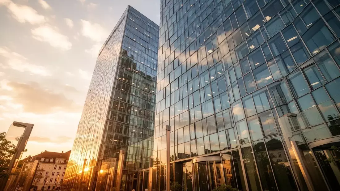 Munich Re's 57% Profit Surge Overshadowed as Shares Hit 52-Week Low on Pricing and Renewal Concerns Illustration mit AI erstellt übermittelt durch boerse-global.de