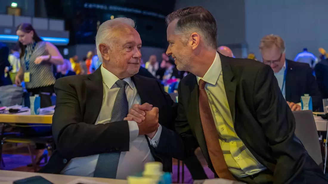 Wachwechsel bei der FDP: Auf Christian Dürr folgt Wolfgang Kubicki an der Spitze der Partei - Bild: Michael Kappeler/dpa