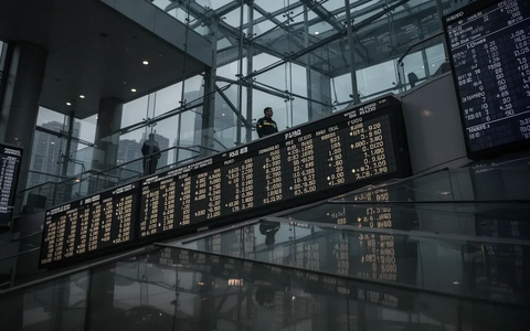 DeFi Technologies Leans on Stablecoin Thesis and Institutional Ambitions as Stock Struggles Below Key Moving Averages - Foto: über boerse-global.de