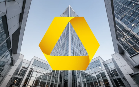 Commerzbank's AI Ambitions and Record Payouts Bolster Defense as UniCredit Offer Fails to Ignite - Foto: über boerse-global.de