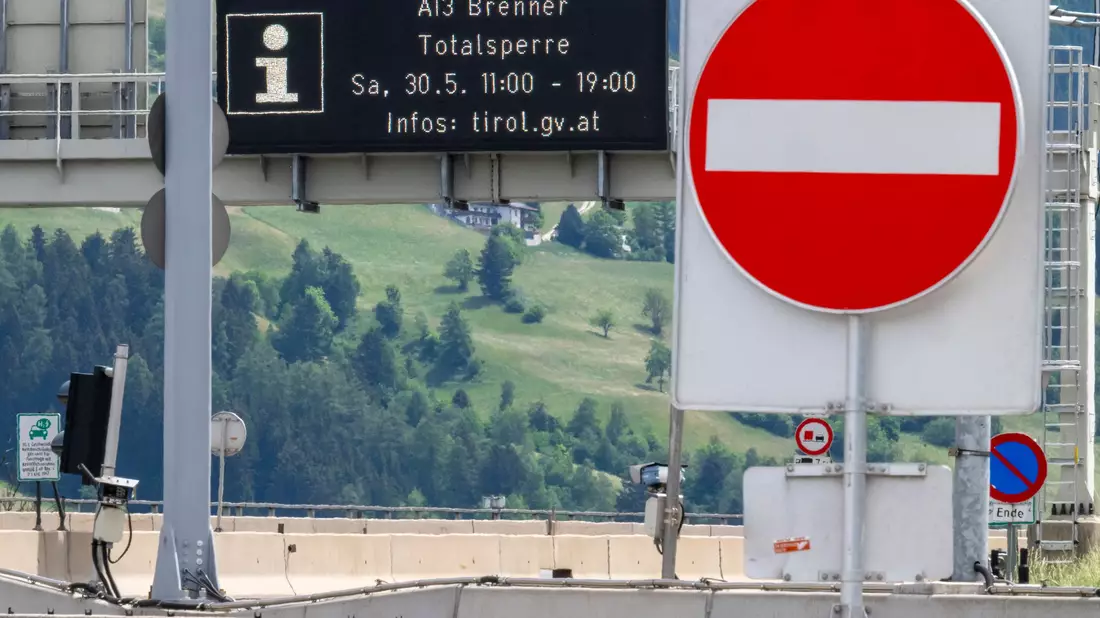 Die Sperre des Brenner-Korridors löste nicht das befürchtete Verkehrschaos aus. - Bild: Peter Kneffel/dpa