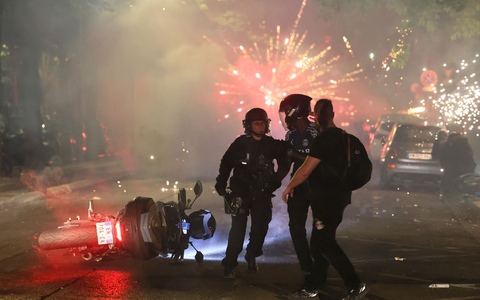 Rund 22.000 Polizisten waren landesweit im Einsatz. - Foto: Thomas Padilla/AP/dpa