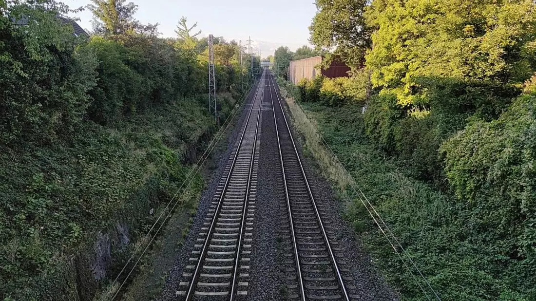 Zweigleisige Bahnstrecke (Archiv) - Bild: via dts Nachrichtenagentur