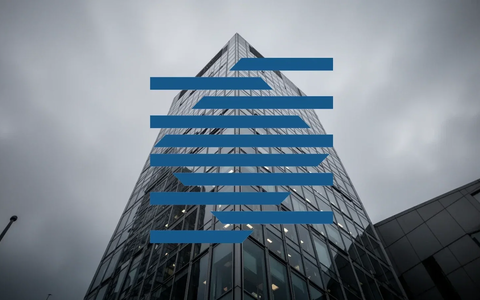 Munich Re Slumps to 12-Month Low, Yet Analysts Bet on 30% Rebound as Sector Consolidation Accelerates - Bild: über boerse-global.de