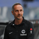 Adi Hütter soll der Top-Kandidat als neuer Trainer bei Eintracht Frankfurt sein. (Archivbild) - Foto: Arne Dedert/dpa