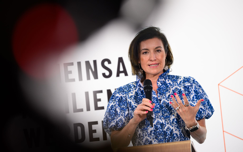 Kommt die Bafög-Reform noch oder nicht? Bundesforschungsministerin Dorothee Bär (CSU) hat jedenfalls Zweifel. (Archivfoto) - Foto: Bernd von Jutrczenka/dpa