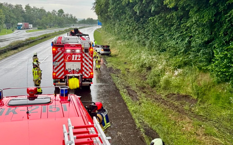 FW-MK: Unruhiger Sonntagmorgen für die Feuerwehr Iserlohn - Foto: presseportal.de