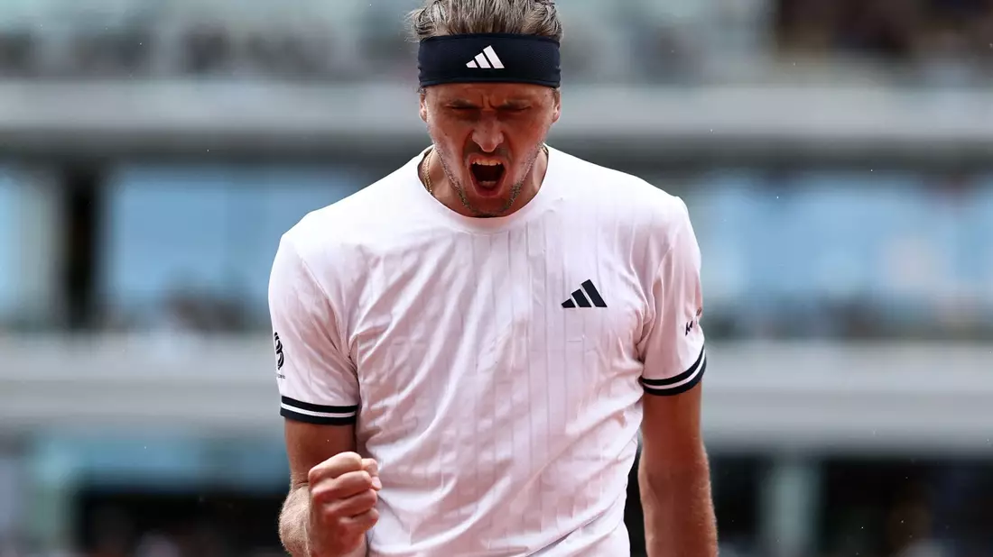 Zverev jubelt über einen Punktgewinn. - Bild: Anne-Christine Poujoulat/AFP/dpa