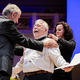 Wolf Biermann nannte den Orden bei der Verleihung eine Ehre. - Foto: Christoph Soeder/dpa