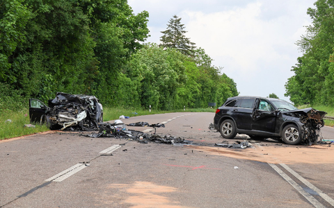Zu einem tödlichen Unfall kam es auf einer Bundesstraße bei Bruchsal. - Foto: Thomas Riedel/dpa