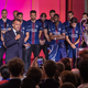 Emmanuel Macron empfängt das Team von PSG.  - Foto: Christophe Petit Tesson/Pool EPA/AP/dpa
