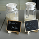 Echte «Milch» gibt es laut Vorschrift nur von Tieren - aber im Alltag werden auch Pflanzendrinks so genannt.  - Foto: Jens Kalaene/dpa