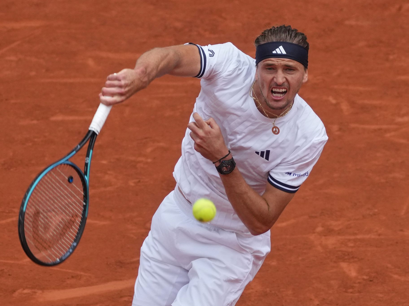 Zverev peilt in Paris seinen ersten Grand-Slam-Turniersieg an. - Foto: Thibault Camus/AP/dpa
