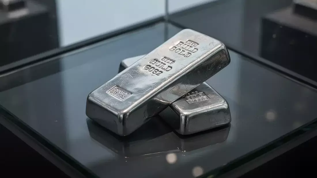 La plata, entre el ahorro forzoso de la industria y un déficit que se estrecha Illustration mit AI erstellt übermittelt durch boerse-global.de