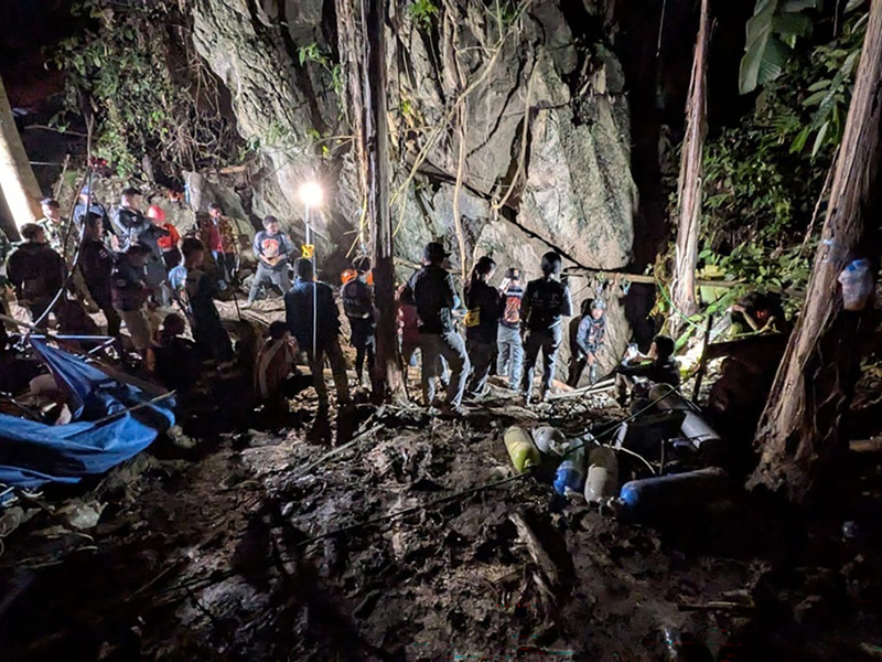 Spezialisten haben nach eigenen Angaben einen neuen Zugang zu der Höhle gefunden.  - Foto: Josh Richards/dpa