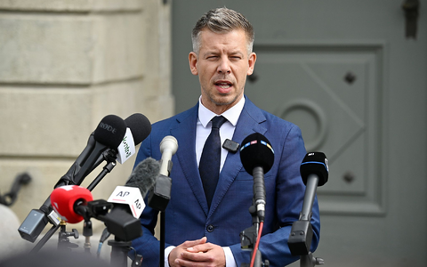 Ungarns Ministerpräsident Magyar und seine Tisza-Partei haben im neuen Parlament die nötige Zweidrittelmehrheit, um Verfassungsänderungen zu beschließen. (Archivbild) - Foto: Robert Hegedus/MTI via AP/dpa