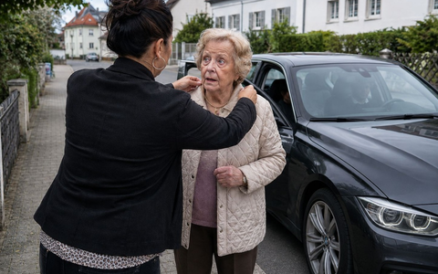 POL-PPRP: Präventionshinweise zum sogenannten Goldketten-Trick - Foto: presseportal.de
