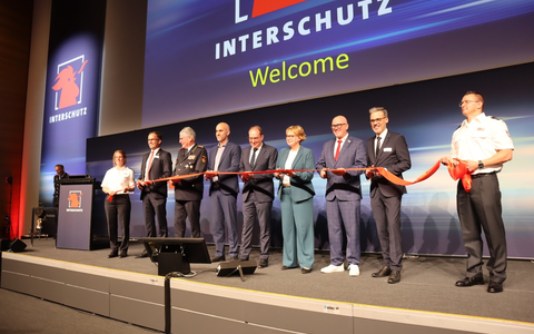 INTERSCHUTZ: Herausforderungen gemeinsam begegnen / Fortbildung und Austausch in Halle 27, Stand D46 am Gemeinschaftsstand des DFV - Foto: presseportal.de