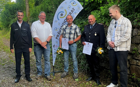 POL-HM: Verleihung des Zivilcouragepreises - Foto: presseportal.de