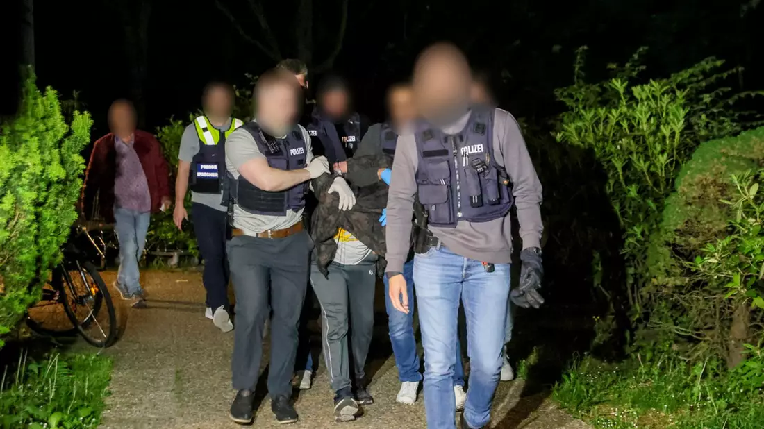 Einen Tag nach der Tat war der Verdächtige festgenommen worden. (Archivbild) - Bild: Tim Oelbermann/dpa