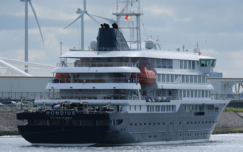 Das Kreuzfahrtschiff wurde desinfiziert. (Archivbild) - Bild: Patrick Post/AP/dpa