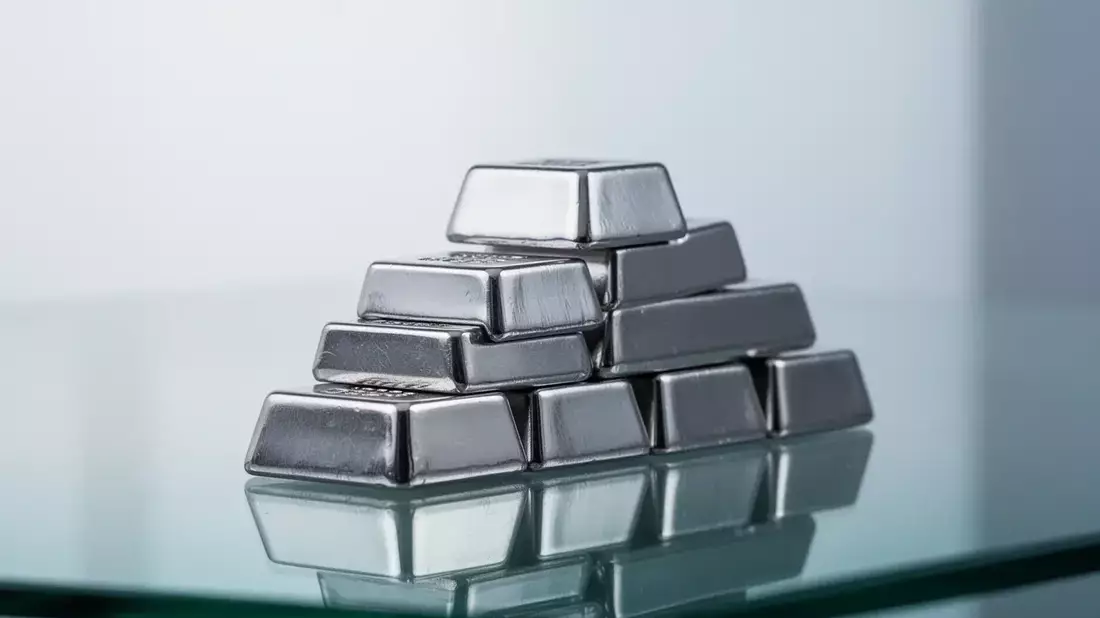 Silver's Record COMEX Deliveries and Structural Deficit Test Macro Resilience - Bild: über boerse-global.de