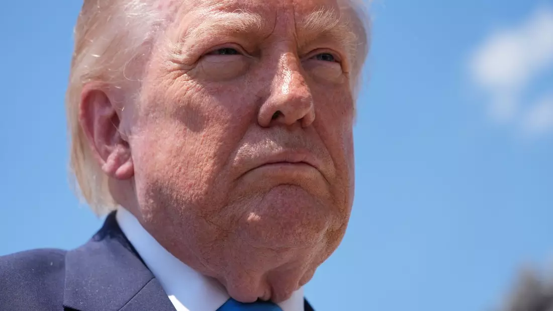 Trump kündigt einen Stopp der gegenseitigen Angriffe an. (Archivbild) - Bild: Jacquelyn Martin/AP/dpa