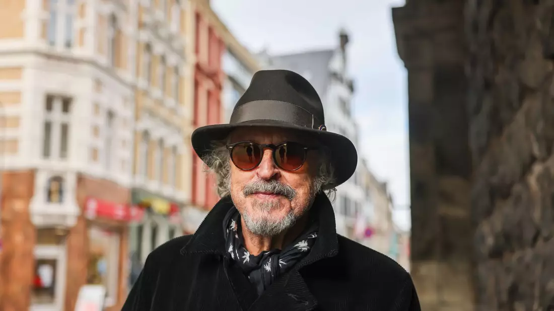 Wolfgang Niedecken findet, dass die katholische Kirche für den laufenden Betrieb des Doms selbst aufkommen muss - anders sieht es bei der Instandhaltung des Weltkulturerbes aus. (Archivbild) - Bild: Oliver Berg/dpa