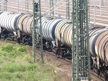 Güterzug auf Gleisanlage (Archiv) - Foto: via dts Nachrichtenagentur