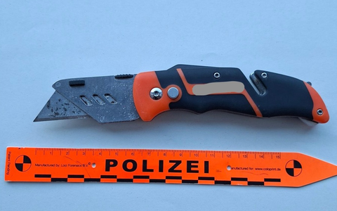 BPOL NRW: Diebstahl mit Messer: Bundespolizei regt beschleunigtes Verfahren an - Bild: presseportal.de
