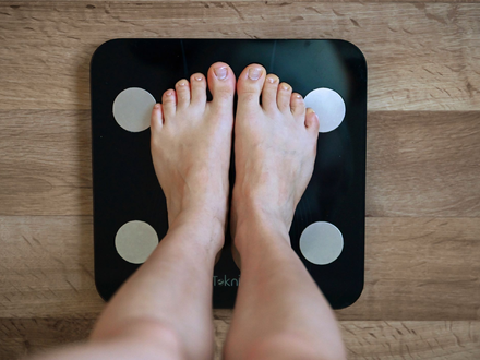 Jeder zweite Erwachsene in Deutschland hat einen BMI über 25. (Symbolfoto) - Foto: Elisa Schu/dpa