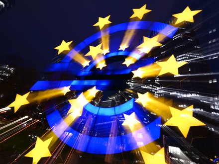 Die EZB will die internationale Rolle des Euro an den Finanzmärkten stärken. - Foto: Arne Dedert/dpa
