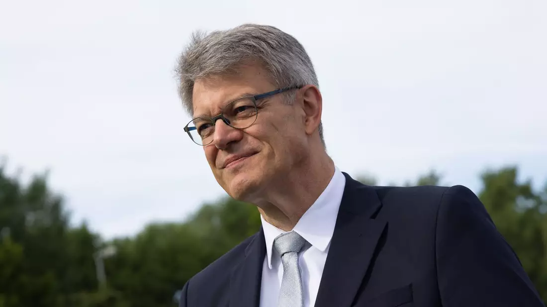 Der Bundesverkehrsminister spricht von einem echten Gewinn.  - Bild: Rolf Vennenbernd/dpa