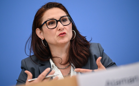 Die Antidiskriminierungsbeauftragte meldet eine Rekordzahl an Beratungsnfragen. - Bild: Britta Pedersen/dpa