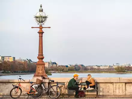 Zum UN-Weltfahrradtag präsentiert Dänemark seine einzigartige Fahrradkultur mit der Initiative Danish Wheelness(TM) - Foto: presseportal.de
